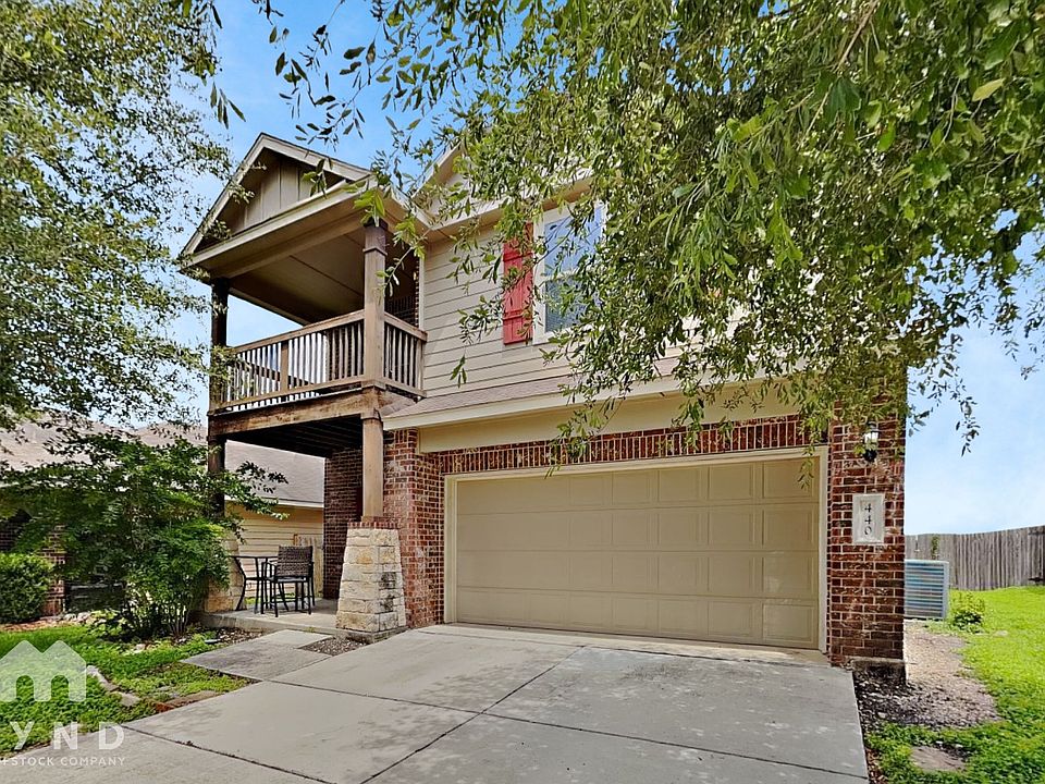 1st image of 440 Stonebrook Dr