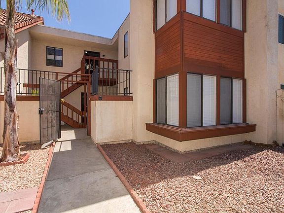 3rd image of 109 Avenida Las Brisas APT B