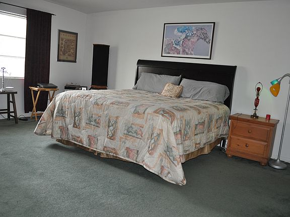 Master bedroom w/huge closet