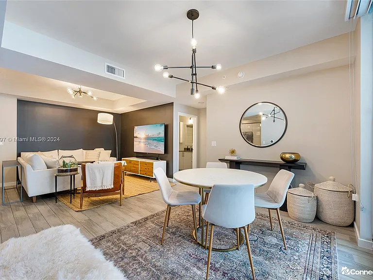 999 SW 1st Ave #2416 — Photo 5