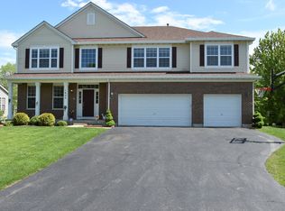 1625 Natures Way, Lindenhurst, IL 60046