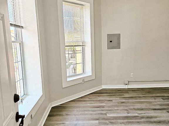 4th image of 801 Central Ave #3