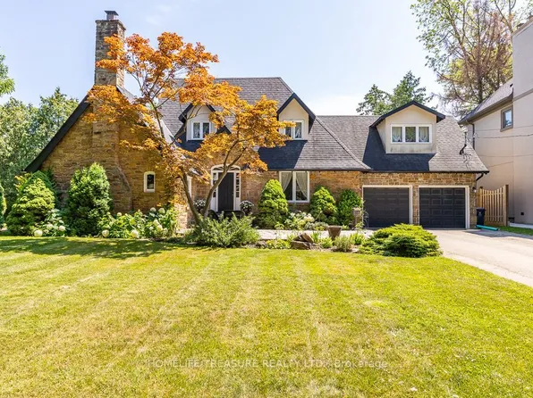 39 Yorkleigh Ave, Toronto, ON M9P 1Y3