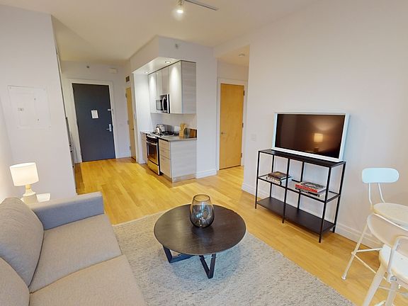 4th image of 550 W 54th St #559