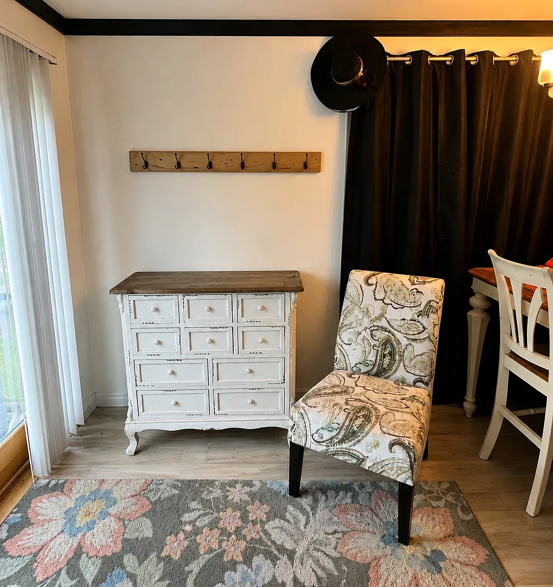 3 bed, 2100 sqft, $1,950 — Photo 4