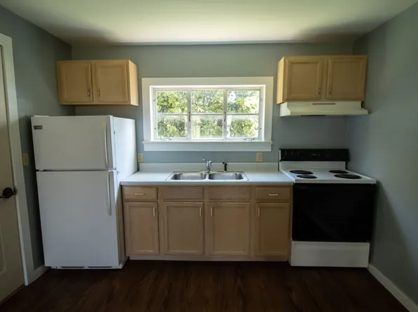 12-16 Sage St., 12-16 Sage St #1, North Bennington, VT 05257