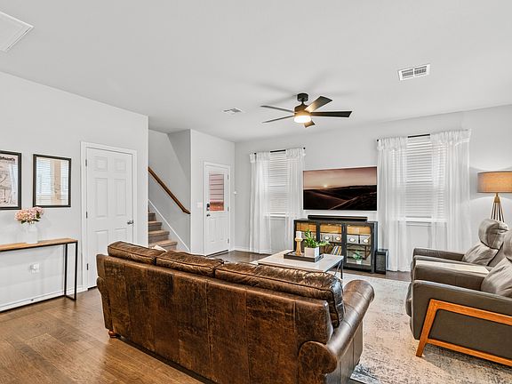 4th image of 4818 Star Jasmine Dr #122