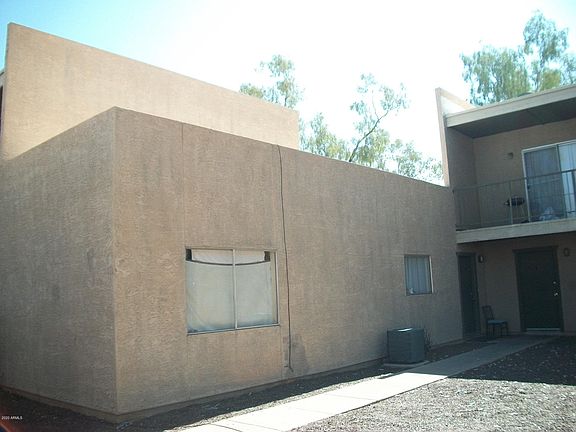 2nd image of 2839 E Le Marche Ave
