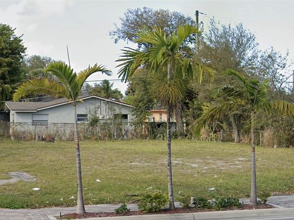5th image of 2317 NW 6th Street