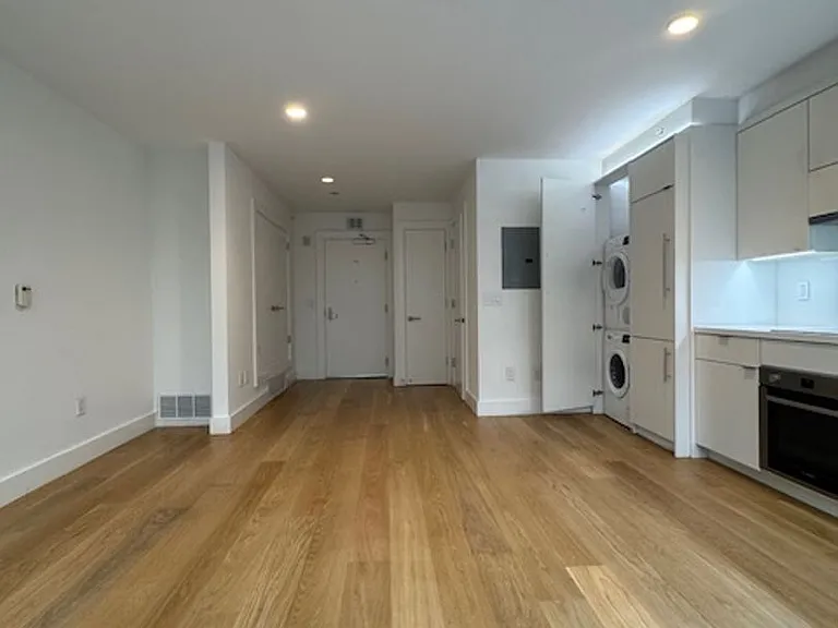 570 Jessie Street — Photo 14