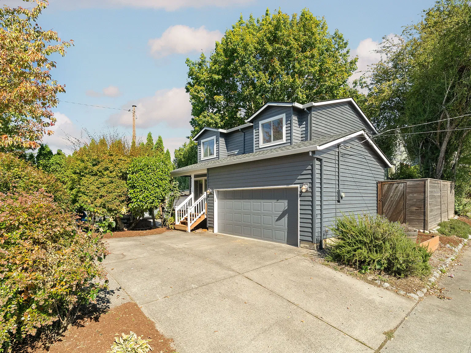 3 bed, 2.5 bath, 1336 sqft, $3,100 — Photo 2