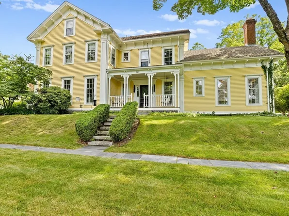 142 South St, Hingham, MA 02043