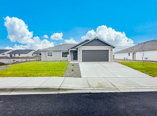 803 Grapevine St, Grandview, WA 98930