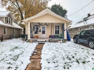 920 Wright Ave, Sioux City, IA 51109