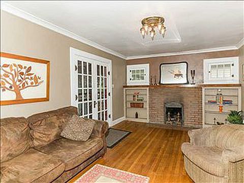4th image of 5340 N Park Ave