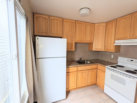 2nd image of 532 28th Ave APT 5