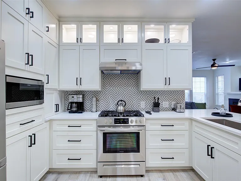 76 Scarlet Woods Ct — Photo 10