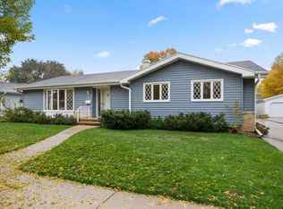 2720 Elmwood Ct, Appleton, WI 54911
