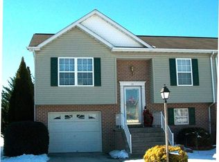23 Westview Dr, McSherrystown, PA 17344