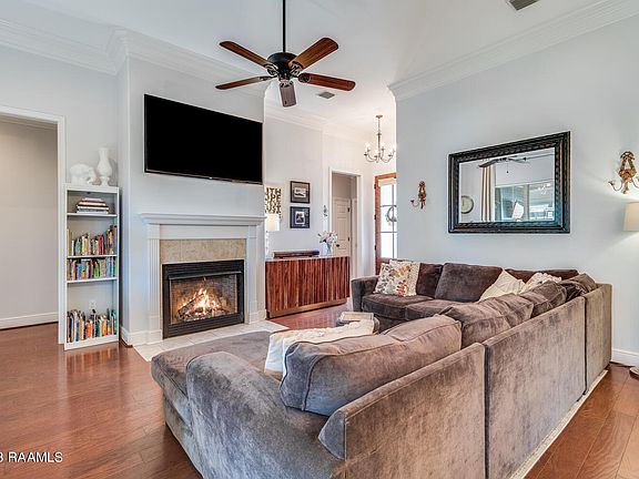 4th image of 232 Crenshaw Dr