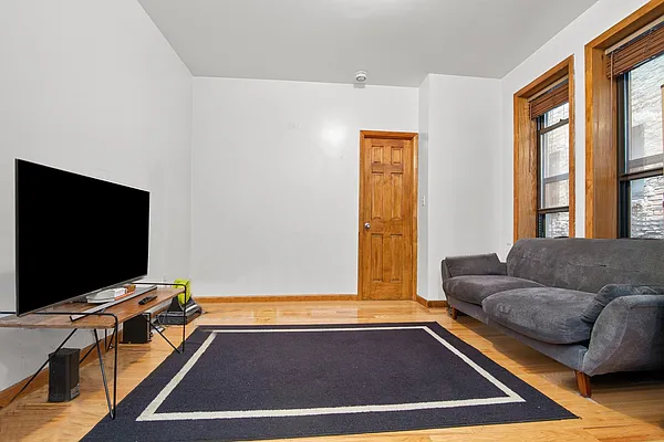 Rented by REAL New York | media 1