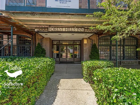 1 Station Sq APT 315, Forest Hills, NY 11375