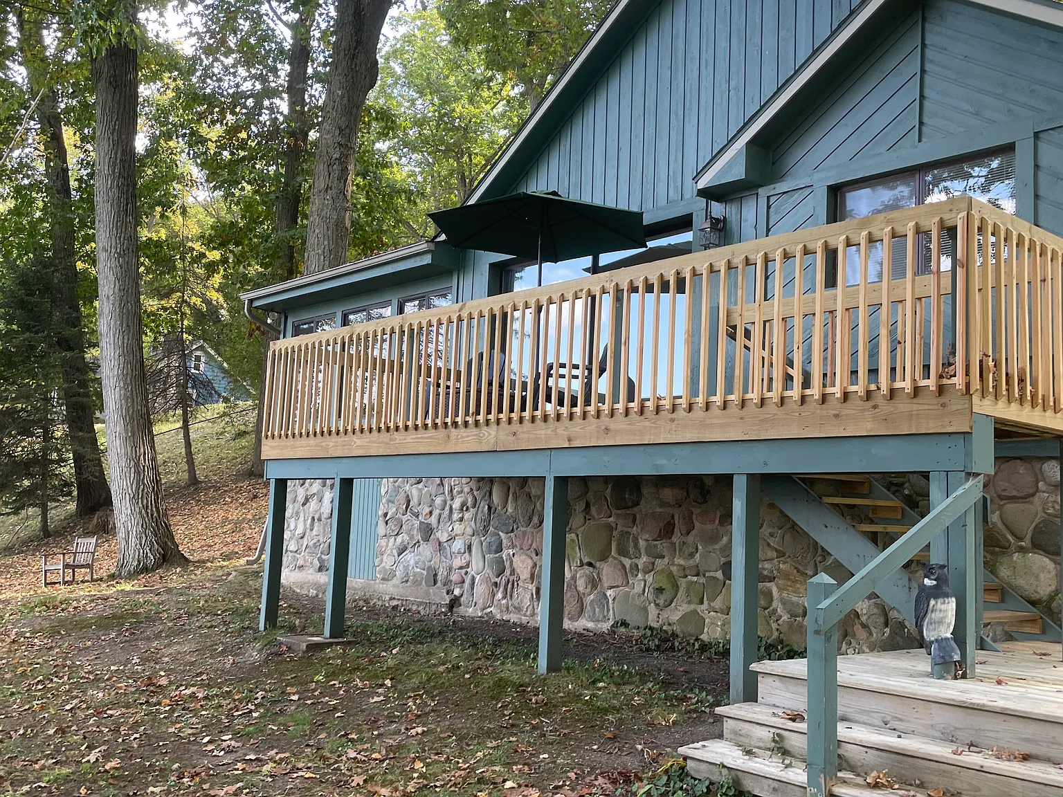 5010 S Lake Dr — Photo 2