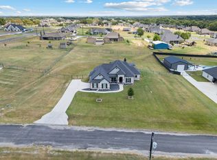 217 Grace Ln, Azle, TX 76020