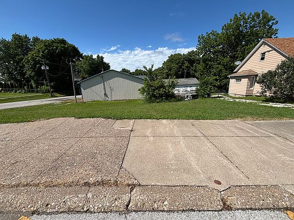 5th image of 407 10th Ave