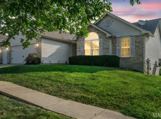 13032 Kinsley Heights Dr, Florissant, MO 63033