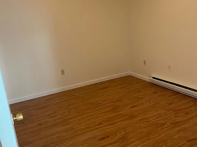 20 Warner Ave #2C — Photo 10
