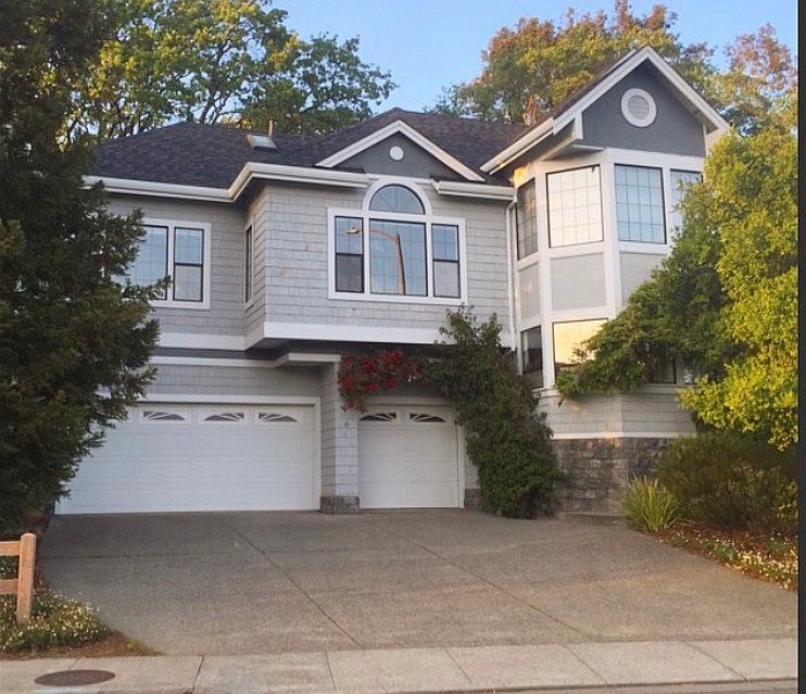 1st image of 404 Wood Hollow Dr