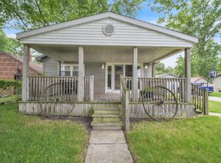 702 Bay Rd, Bay City, MI 48706