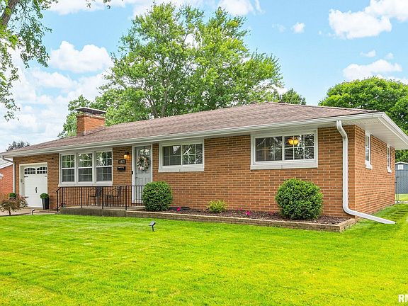 3rd image of 4927 N Bevalon Pl