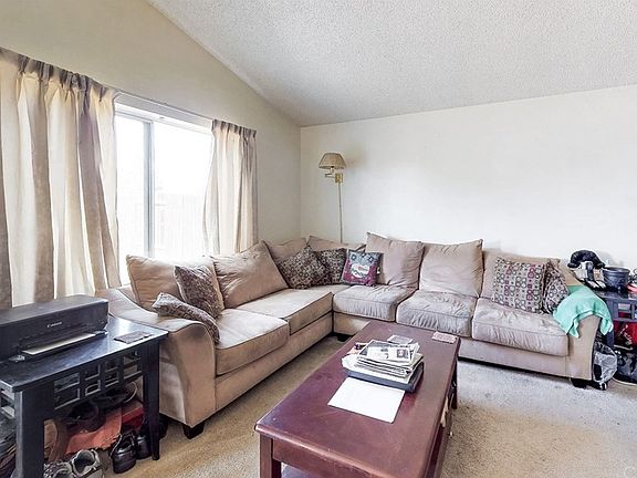 5th image of 15085 Paige Ave