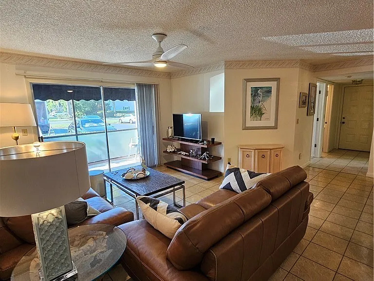 14831 Summerlin Woods Dr #4 — Photo 7