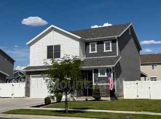 3565 S Water Lilly Ln, Syracuse, UT 84075