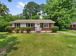 107 Armstrong Dr, Jacksonville, NC 28540