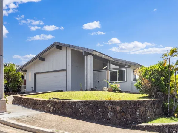 98-1605 Piki St, Aiea, HI 96701