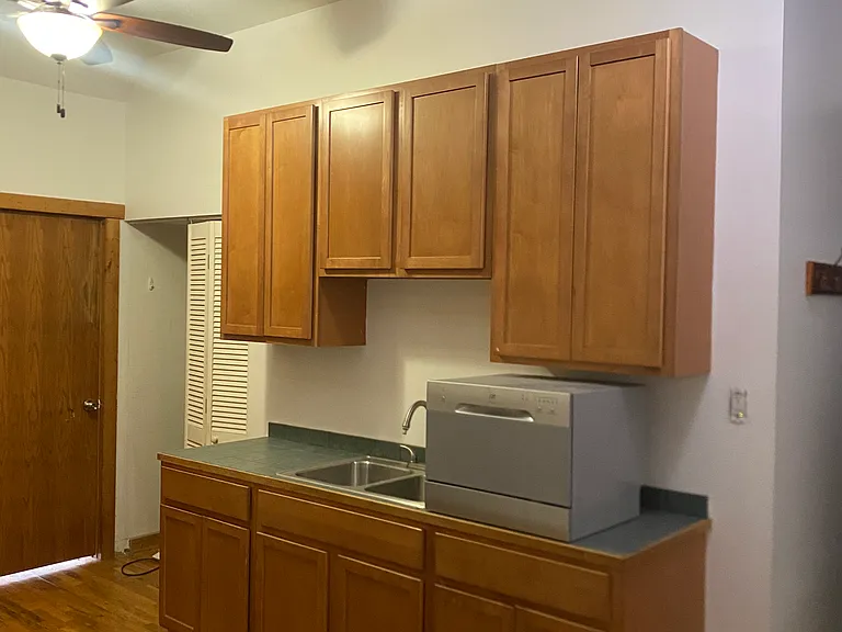 1700 S Ashland Ave #3F — Photo 5
