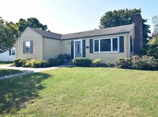 141 Lawnacre Dr, Cranston, RI 02920