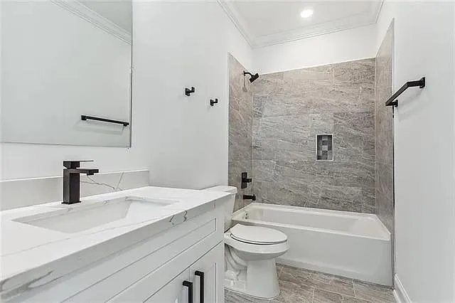 9528 Stroelitz St — Photo 10