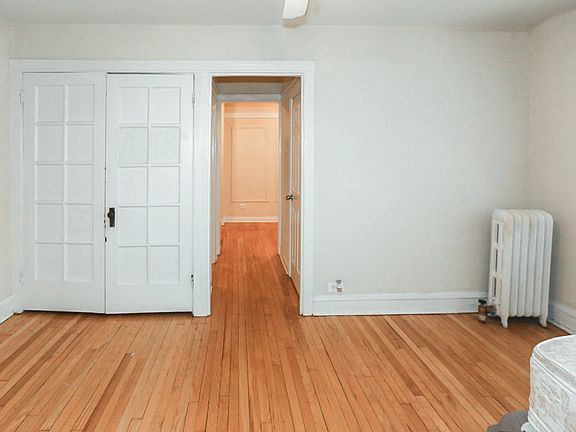 3rd image of 518 1/2 W Cornelia Ave #214