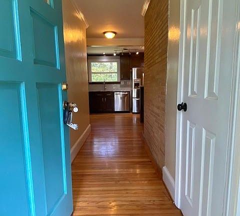 4th image of 409 Elizabeth Dr