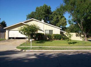 1211 Clay Hill Ct, Arlington, TX 76014