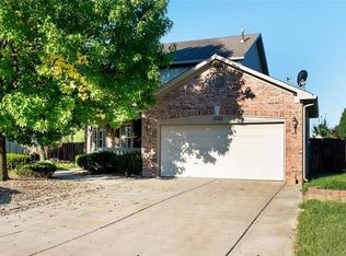 1062 Oak Leaf Rd, Franklin, IN 46131