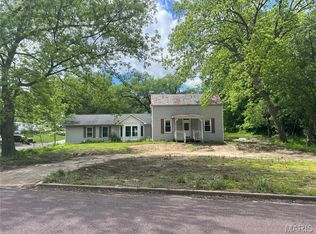 1001 Olive St, New Haven, MO 63068