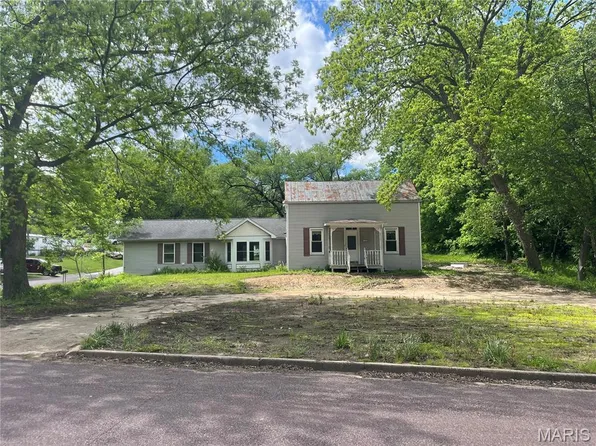 1001 Olive St, New Haven, MO 63068