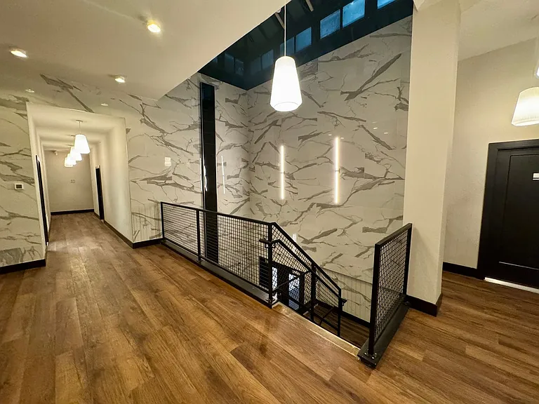 415 Debaliviere Ave — Photo 43
