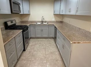 7305-7311 Hazeltine Ave, Van Nuys, CA 91405